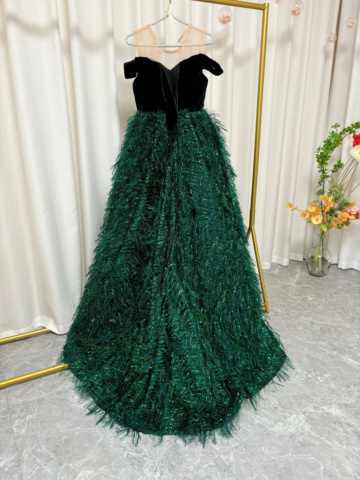 Luxury Green Flower Girl Dresses Feathers Ball Gown for Princess J007