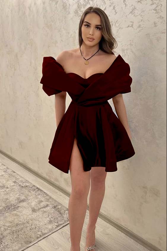 Chic Off the Shoulder Sweetheart Short Homecoming Dress With Split HC0141
