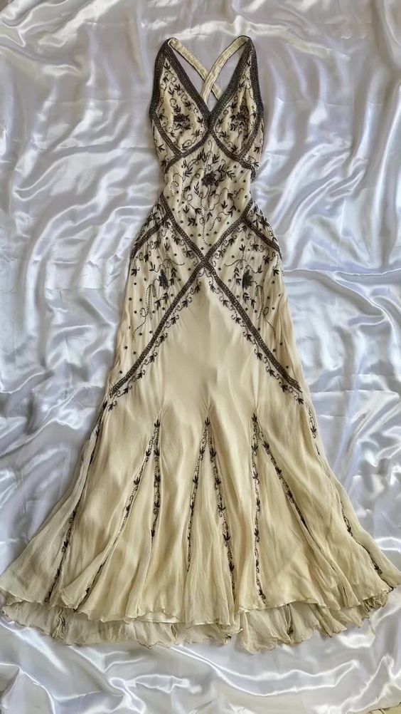 Vintage Ivory V-neck Embroidery Mermaid Prom Dress Party Dress Evening Dress TP4507