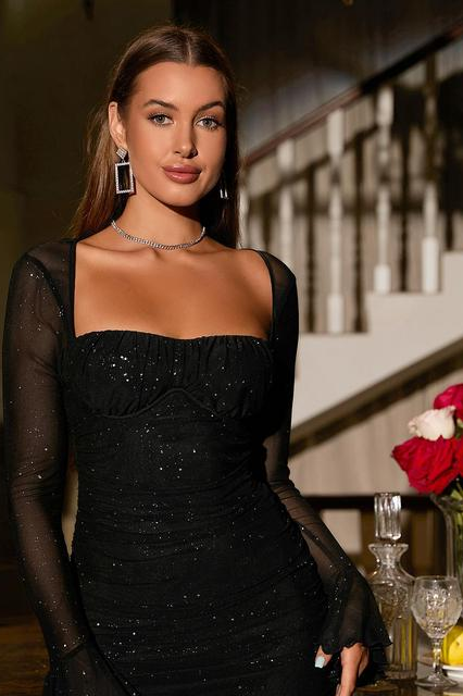 Sequins Long Sleeves Square Short Homecoming Dress With Ruffles HC0145