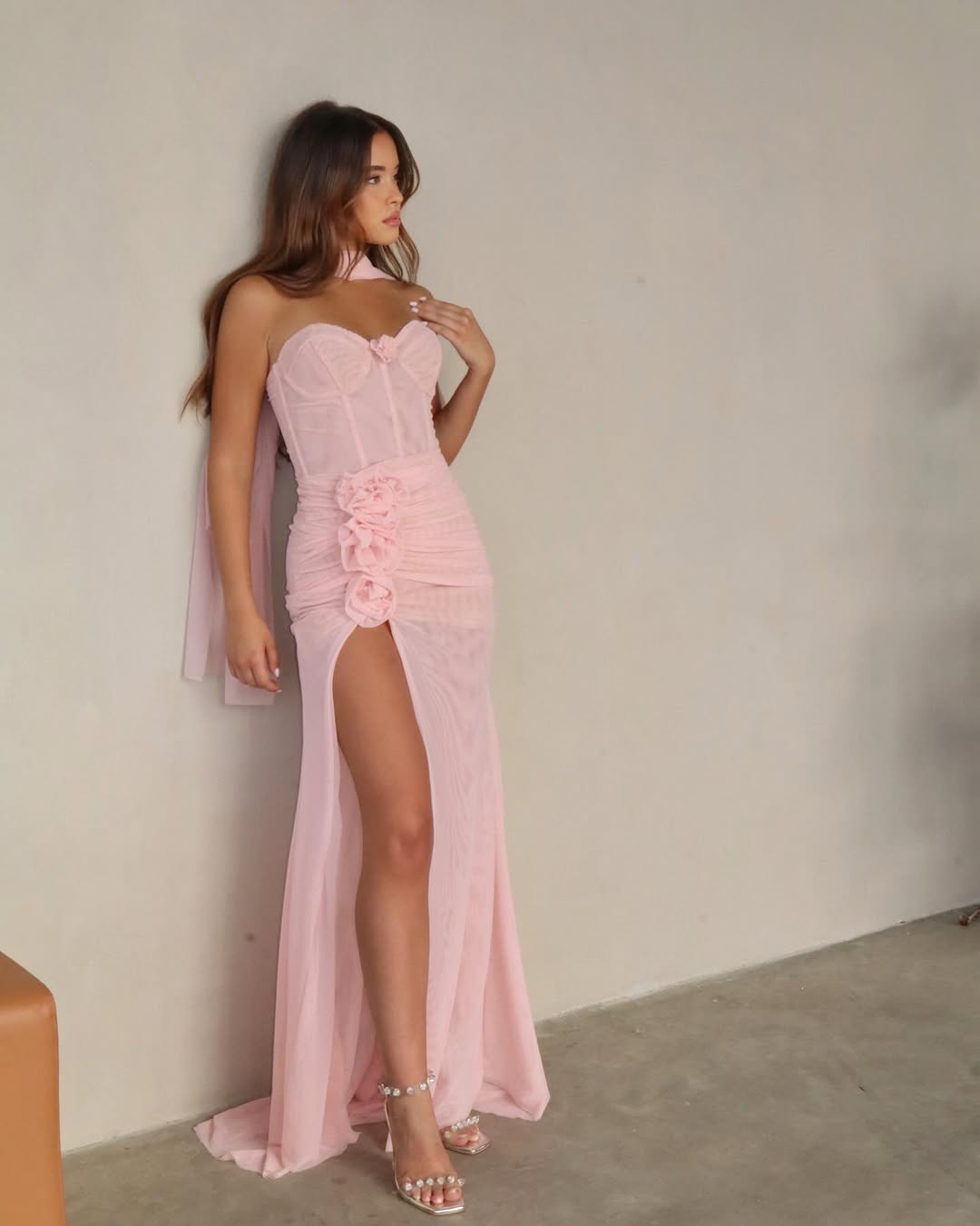 Chic Blushing Pink Chiffon Sweetheart Sleeveless Split Prom Dress with Scarf | Zelldresses