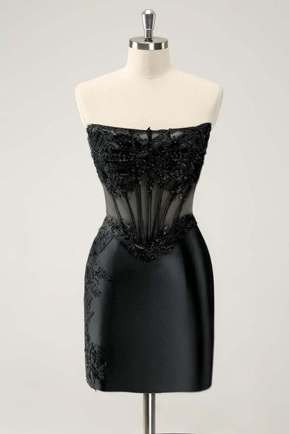 Chic Sleeveless Strapless Short Homecoming Dress With Appliques HC0149