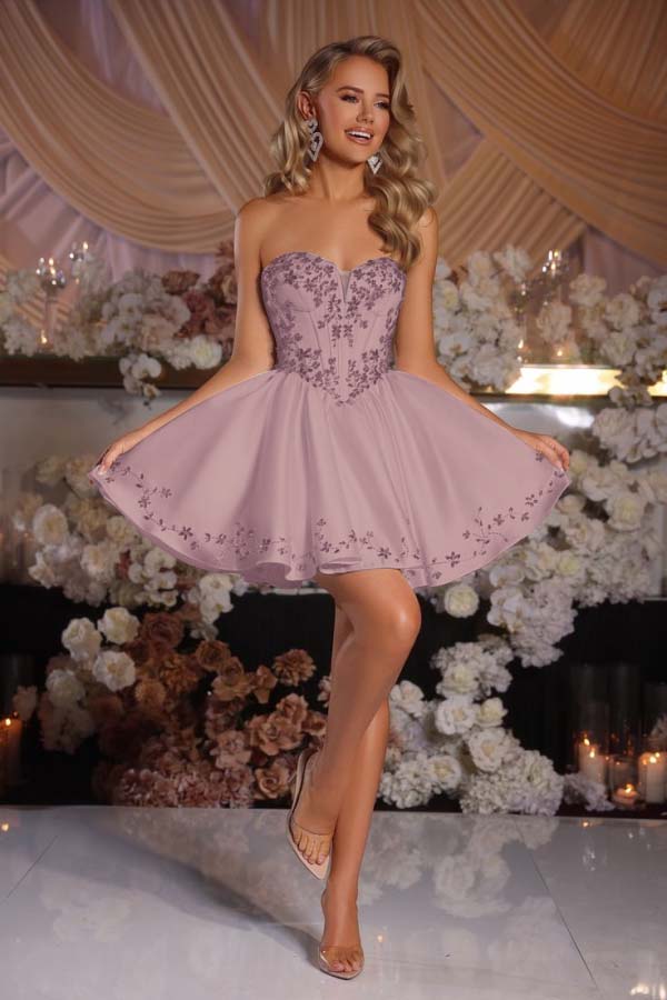 Strapless Sleeveless Short A Line Homecoming Dress With Appliques HC0174