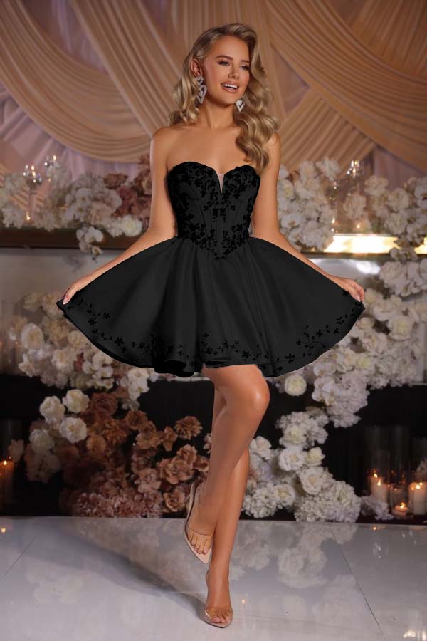 Strapless Sleeveless Short A Line Homecoming Dress With Appliques HC0174