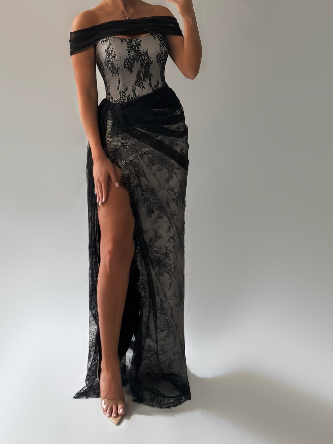 Charming Lace Strapless Sleeveless Split Prom Dress with Pleated | Zelldresses