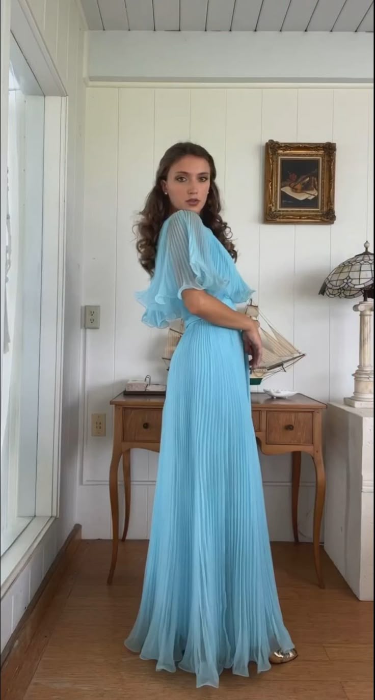 Gentle A Line Round Neck Blue Pleated Chiffon Long Evening Dress Party Dresses SH2905
