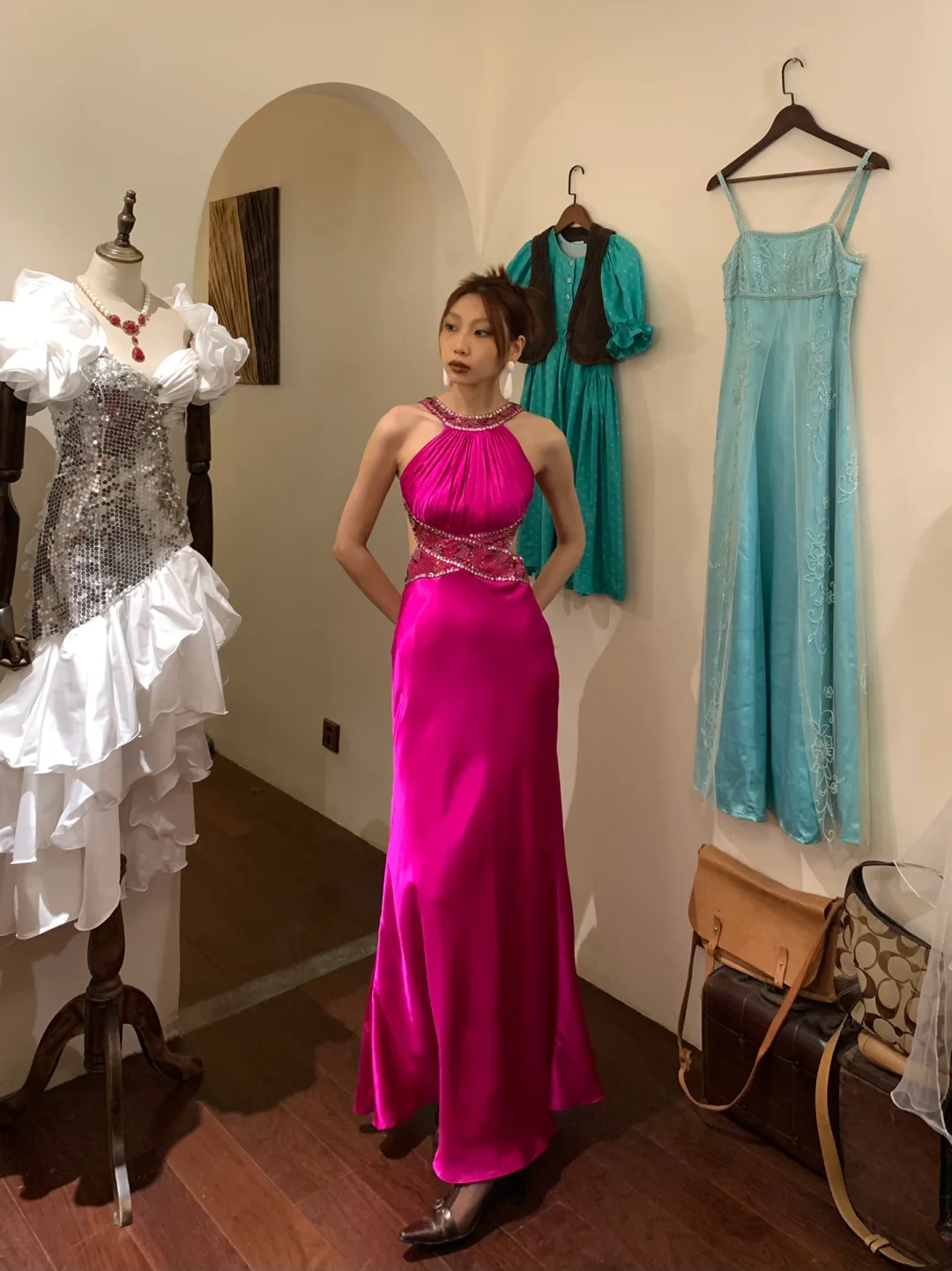 Vintage Mermaid Halter Beaded Sequin Pink Satin Long Open Back Party Dress Cocktail Dress SH2947