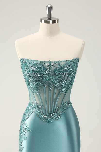 Chic Sleeveless Strapless Short Homecoming Dress With Appliques HC0149