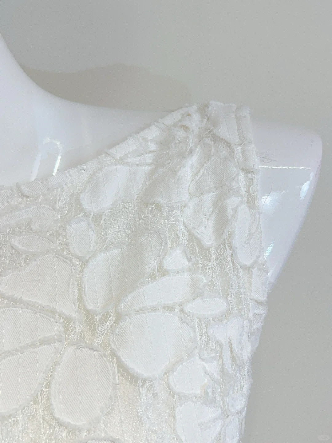 Elegant White A-line Round Neck Lace Pattern Prom Dress Evening Dress Bridesmaid Dress P4065