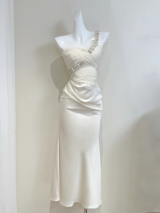 Elegant Ivory Mermaid One-shoulder Neckline Pearl Rhinestone Satin Long Prom Dress Evening Dress Bridesmaid Dress P4073