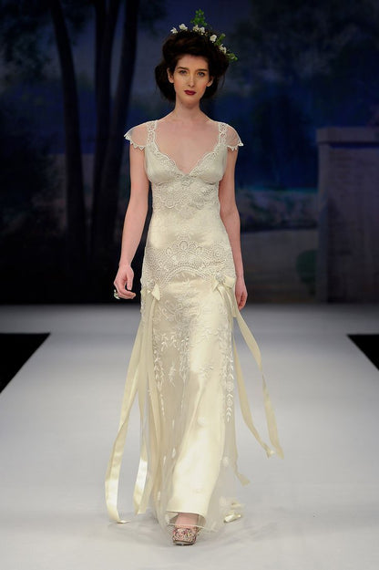 Vintage A Line Small Flying Sleeves Lace Satin Long Evening Dress Party Dress SH2685