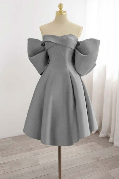 Strapless Sleeveless Short Homecoming Dress With Bowknot Pleated HC0177