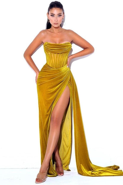 Amazing Gold Velvet Strapless Sleeveless Long Split Prom Dress with Pleated | Zelldresses