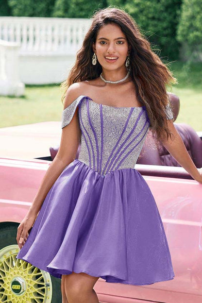 Off the Shoulder Sleeveless Short Homecoming Dress With Appliques HC0126