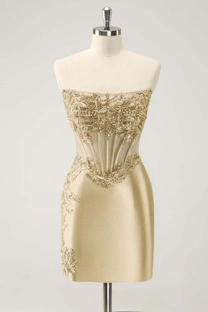 Chic Sleeveless Strapless Short Homecoming Dress With Appliques HC0149