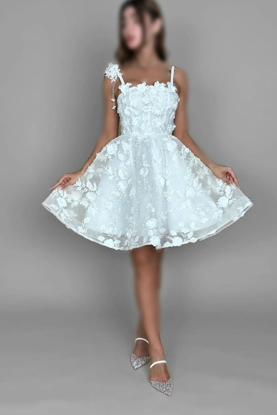 White Sleeveless Spaghetti Strap A-Line Lace Appliques Homecoming Dress XJ0178
