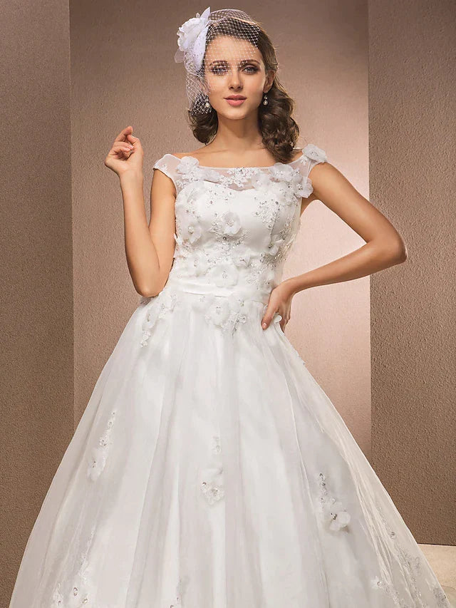 A-Line Wedding Dresses Scoop Neck Chapel Train Lace Organza Sleeveless with Sash Ribbon Beading Appliques
