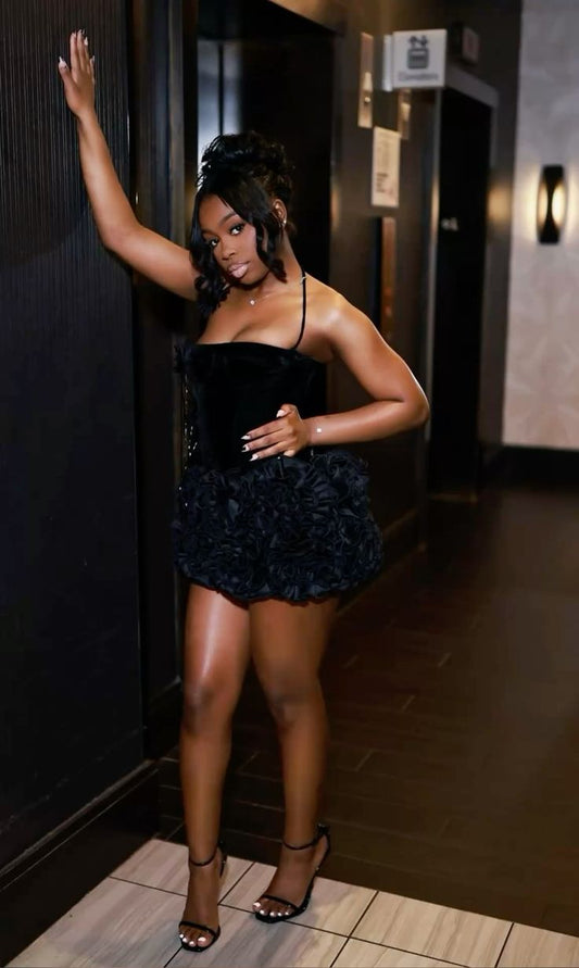 Modest Sheath Halter Black Satin Formal Short Homecoming Dress Middle School Short 21st Birthday Outfits Graduation Dress Hoco Dresses DH2150