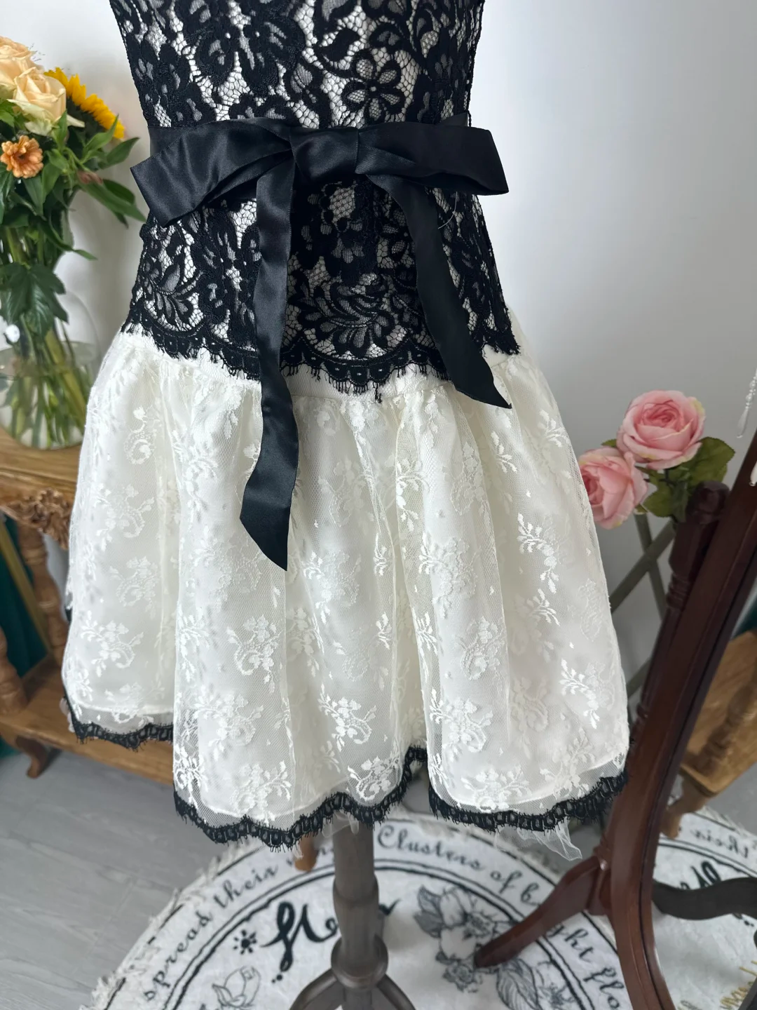 Cute A Line Strapless Bow Black White Lace Short Homecoming Dress Cocktail Dress SH3002