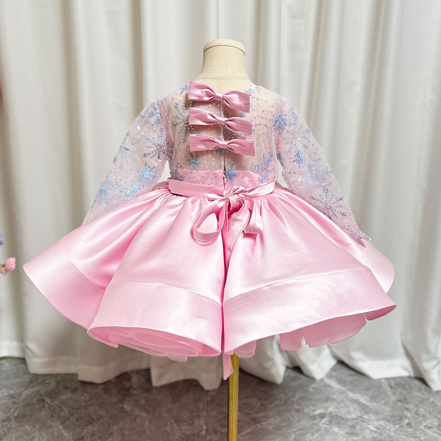 Elegant Pink Long Sleeve Flower Girl Dress Knee Length J048