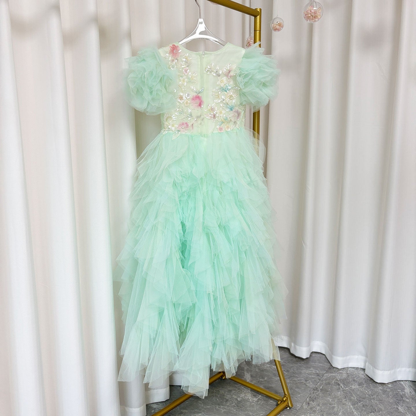 Elegant Sage Green Flower Girl Dress Arabic Princess Kids J077