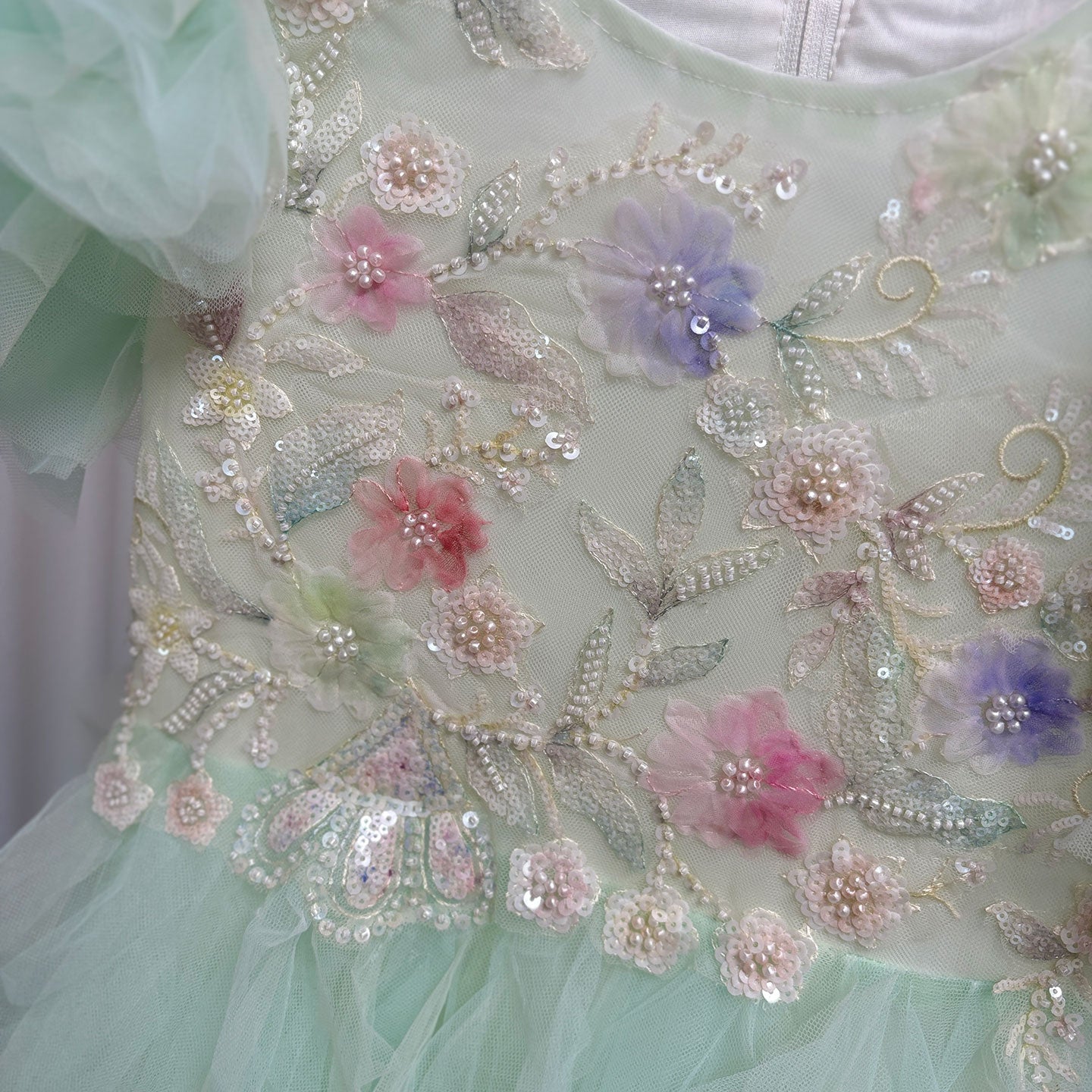 Elegant Sage Green Flower Girl Dress Arabic Princess Kids J077