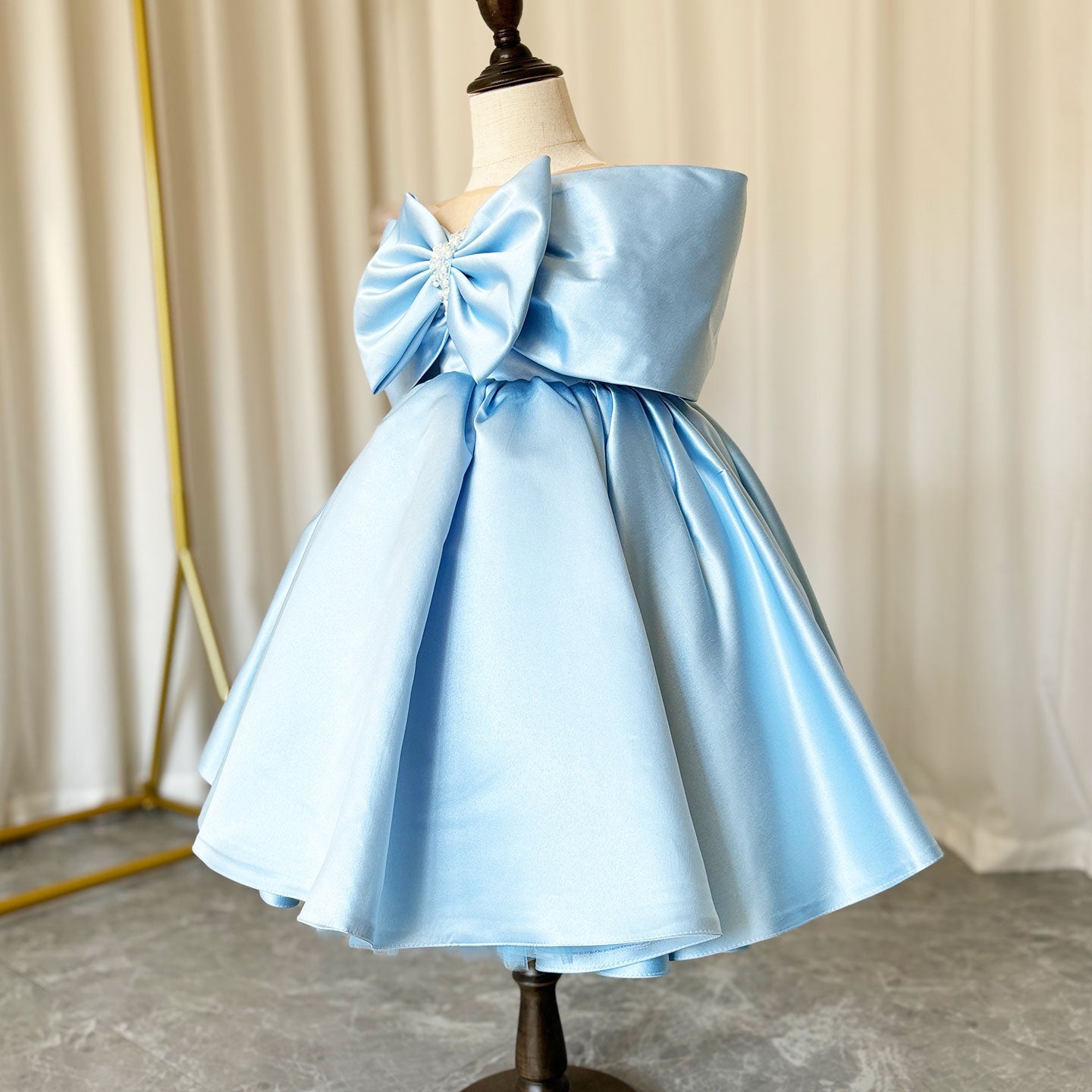 Elegant Satin Beads Flower Girl Dress Blue with Bow Knee Length M181