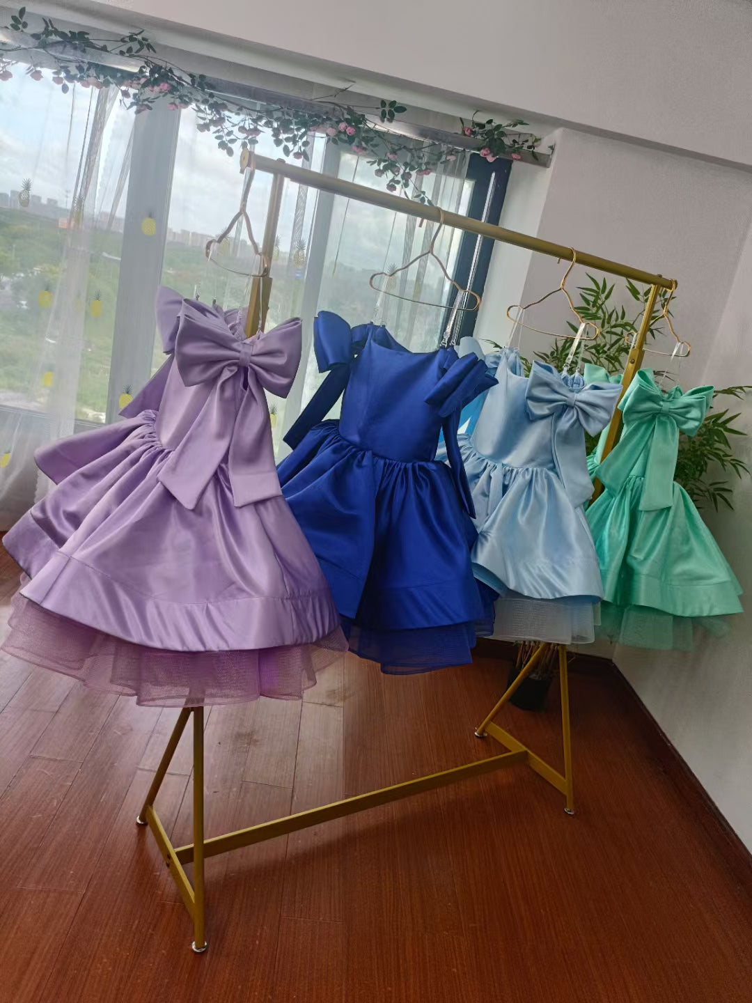 Elegant Satin Fuchsia Girl Dress Off-Shoulder White Princess Gown J159