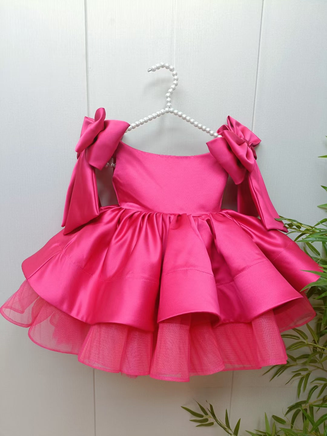 Elegant Satin Fuchsia Girl Dress Off-Shoulder White Princess Gown J159