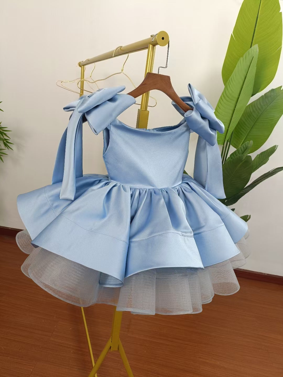 Elegant Satin Fuchsia Girl Dress Off-Shoulder White Princess Gown J159