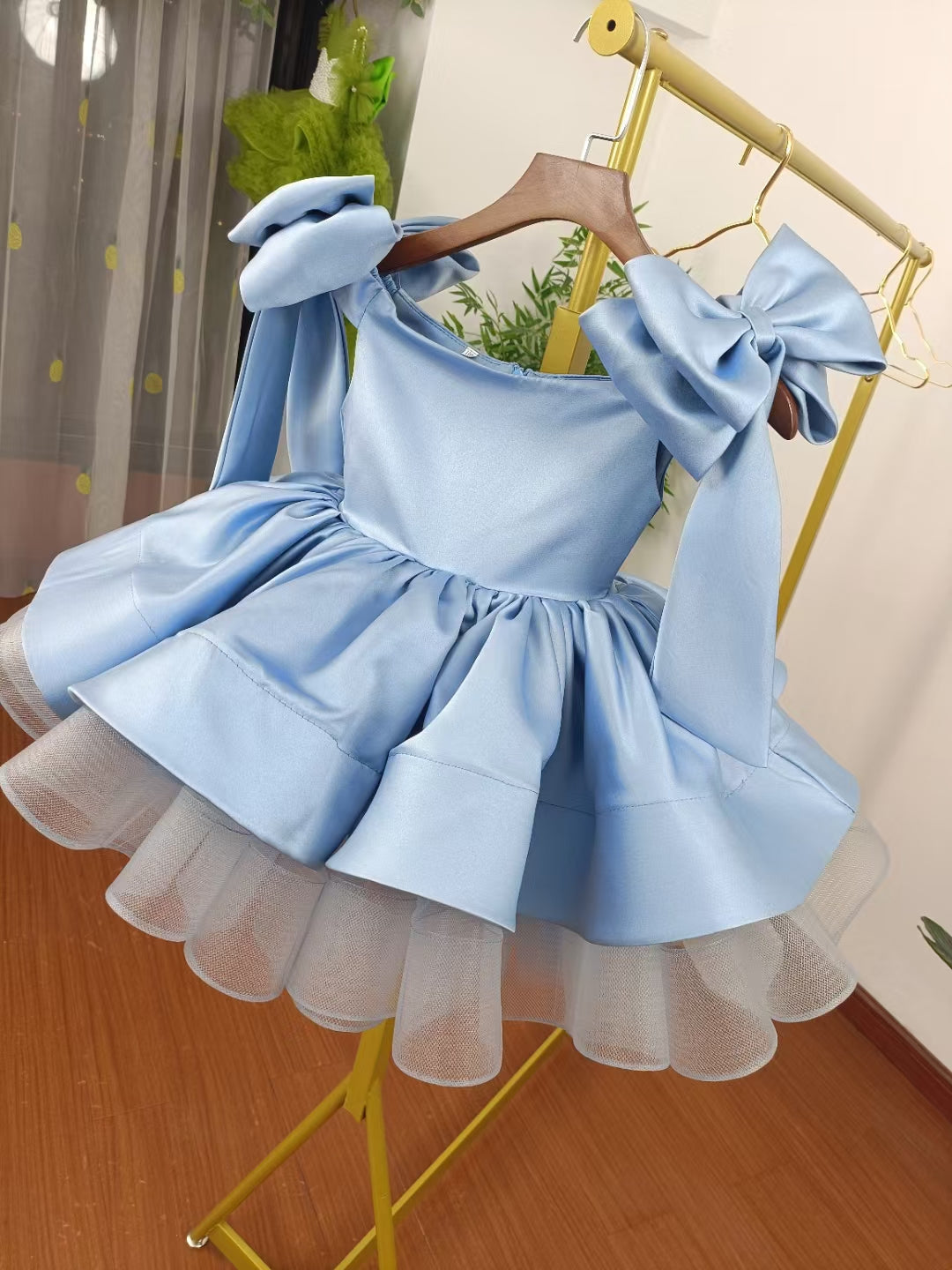 Elegant Satin Fuchsia Girl Dress Off-Shoulder White Princess Gown J159