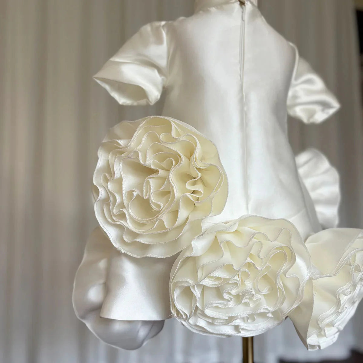 Elegant White Dubai Girl Dress 3D Flowers Arabric Princess Kids J166