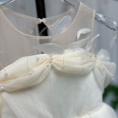 Elegant White Dubai Girl Dress Pearls Feathers Long Ball Prom Gown J149