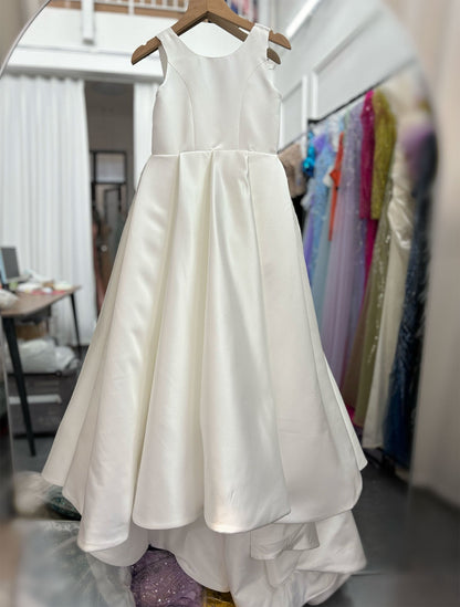 Elegant White Flower Girl Dress with Bow Satin Ball Gown for Kids J205