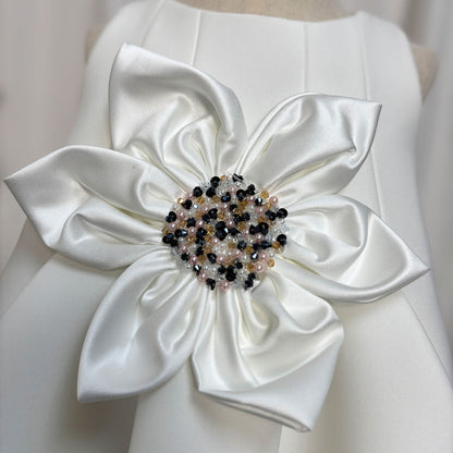 Elegant White Girl Dress Handmade Flowers Princess Baby Kids J386