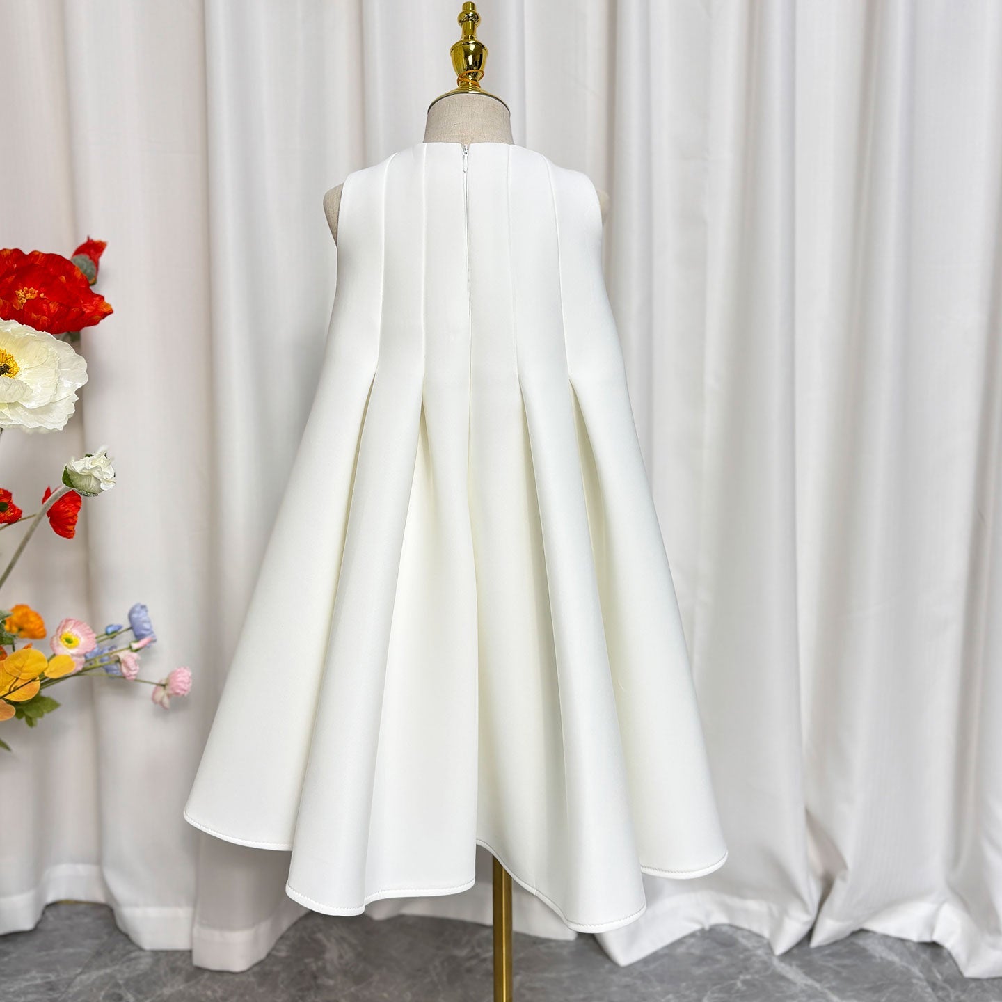 Elegant White Girl Dress Handmade Flowers Princess Baby Kids J386