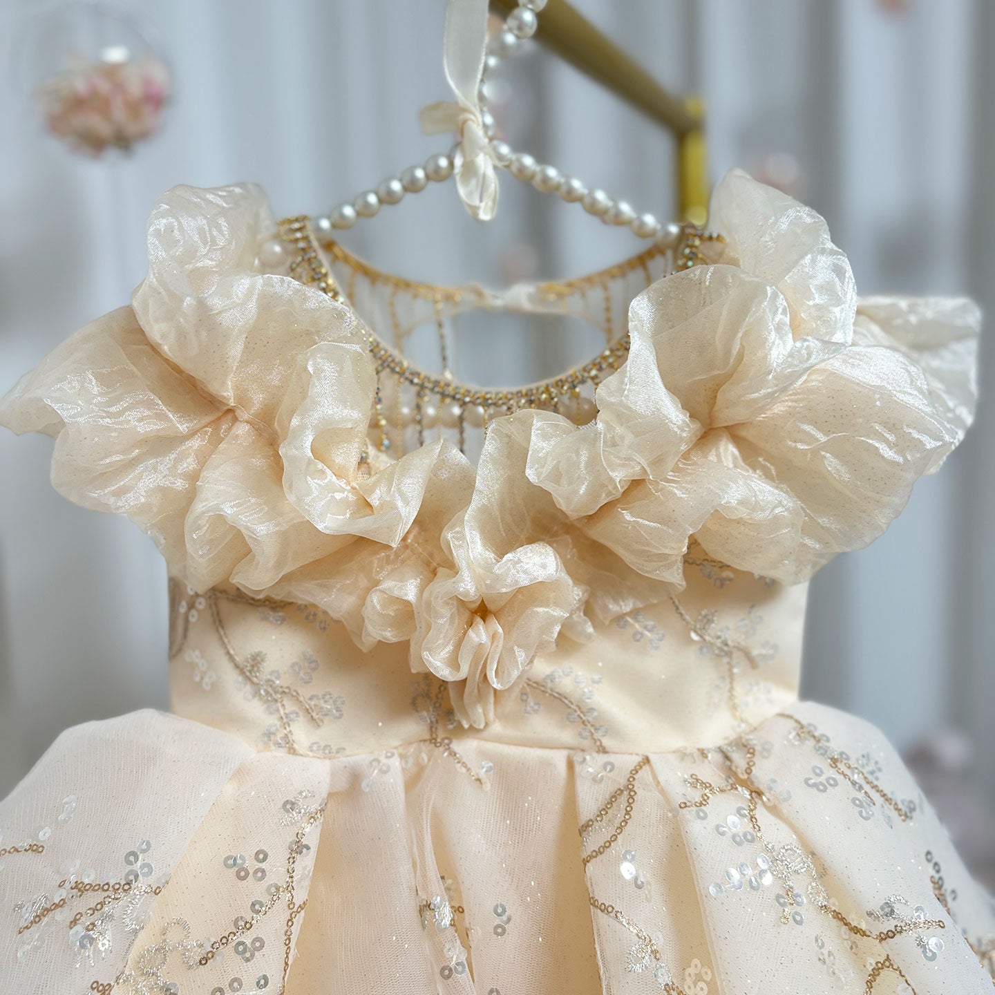 Luxury Arab Beige Girl Dress Dubai Kids Princess J202
