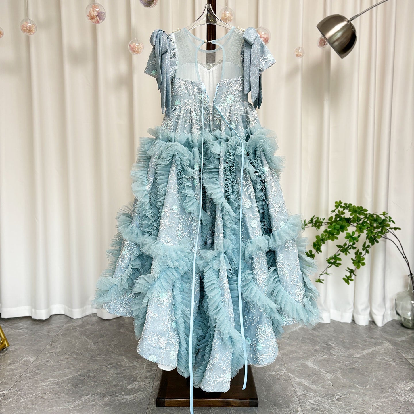 Luxury Arabic Flower Girl Dress Dubai Blue Princess Gown J020