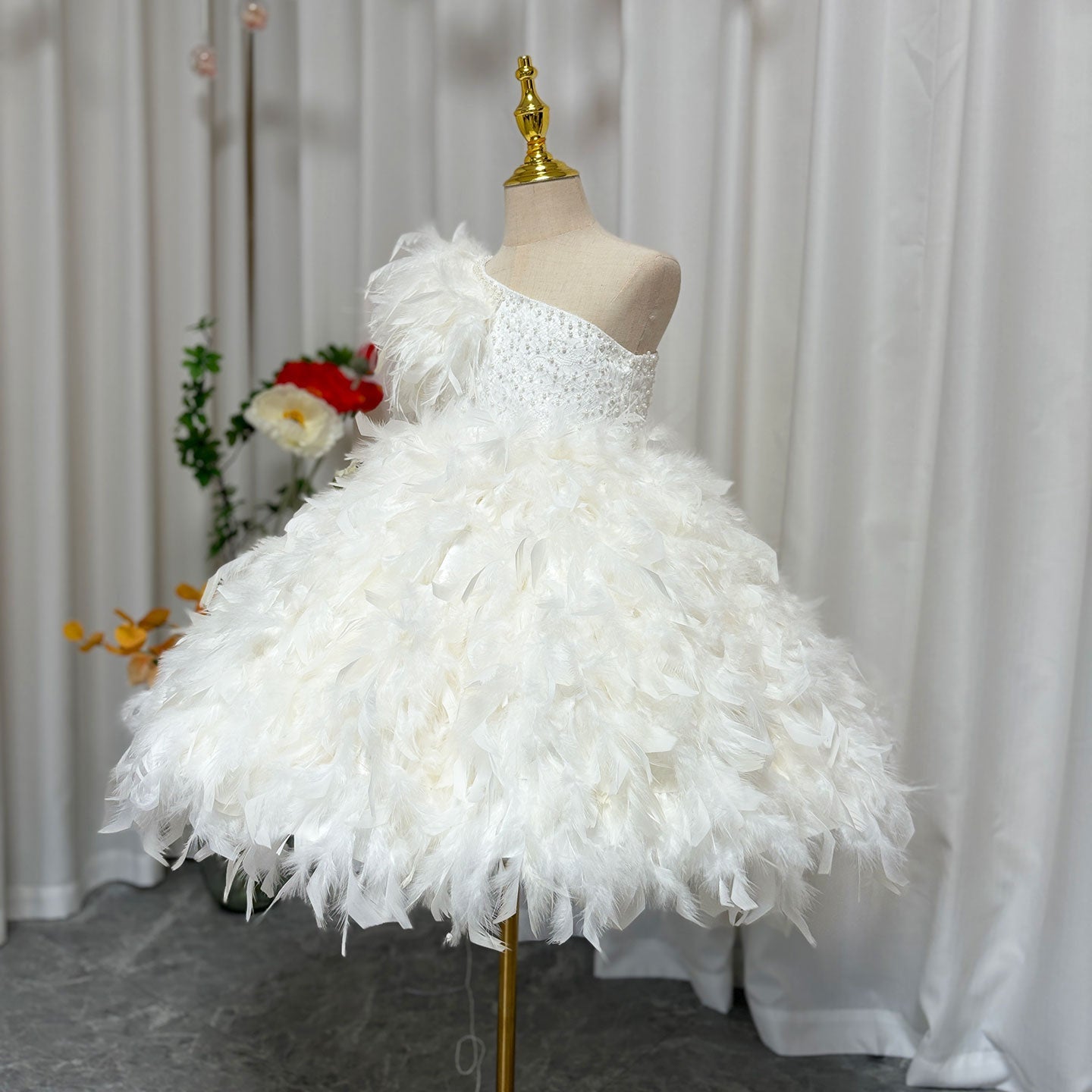 Luxury Arabic White Girl Dress Feathers Princess J394