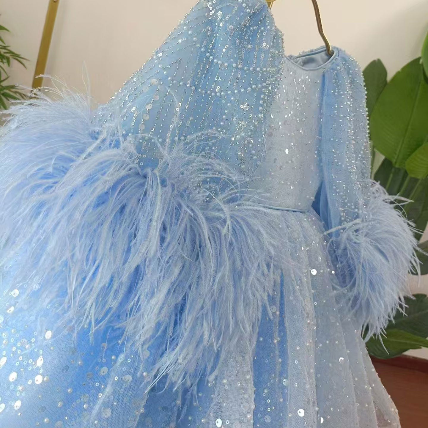 Luxury Blue Girl Dress Feathers Cap Sleeve Kid Princess J170