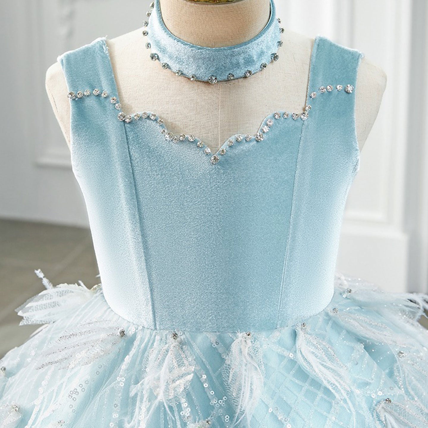 Luxury Dubai Sky Blue Girl dresses High-Neck Feather J128