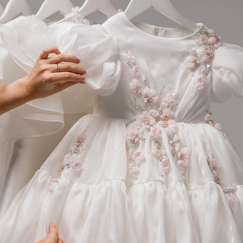 Luxury Dubai White Girl Dress 3D Flowers Beading Ball Gown J348