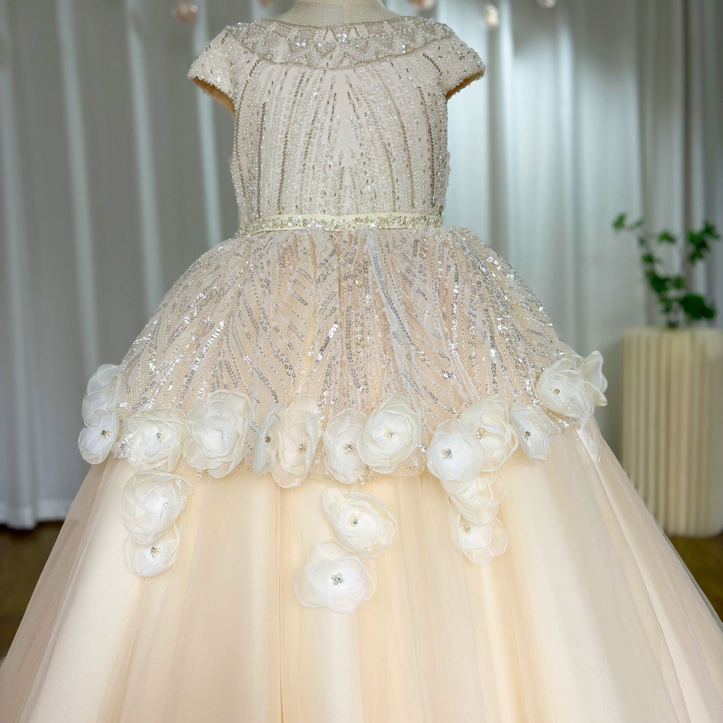 Luxury Ivory Flower Girl Dress Beading Elegant Princess Kids J265