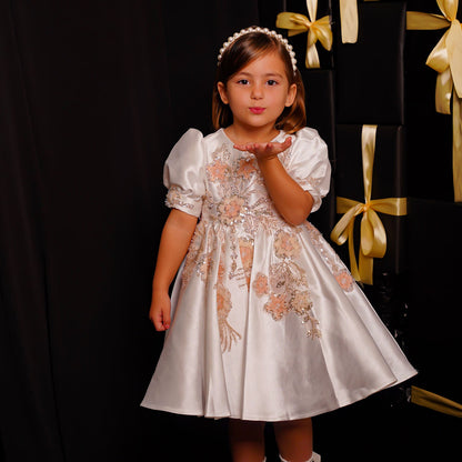 Luxury Off White Flower Girl Dresses Dubai Beading Sequined Princess J085