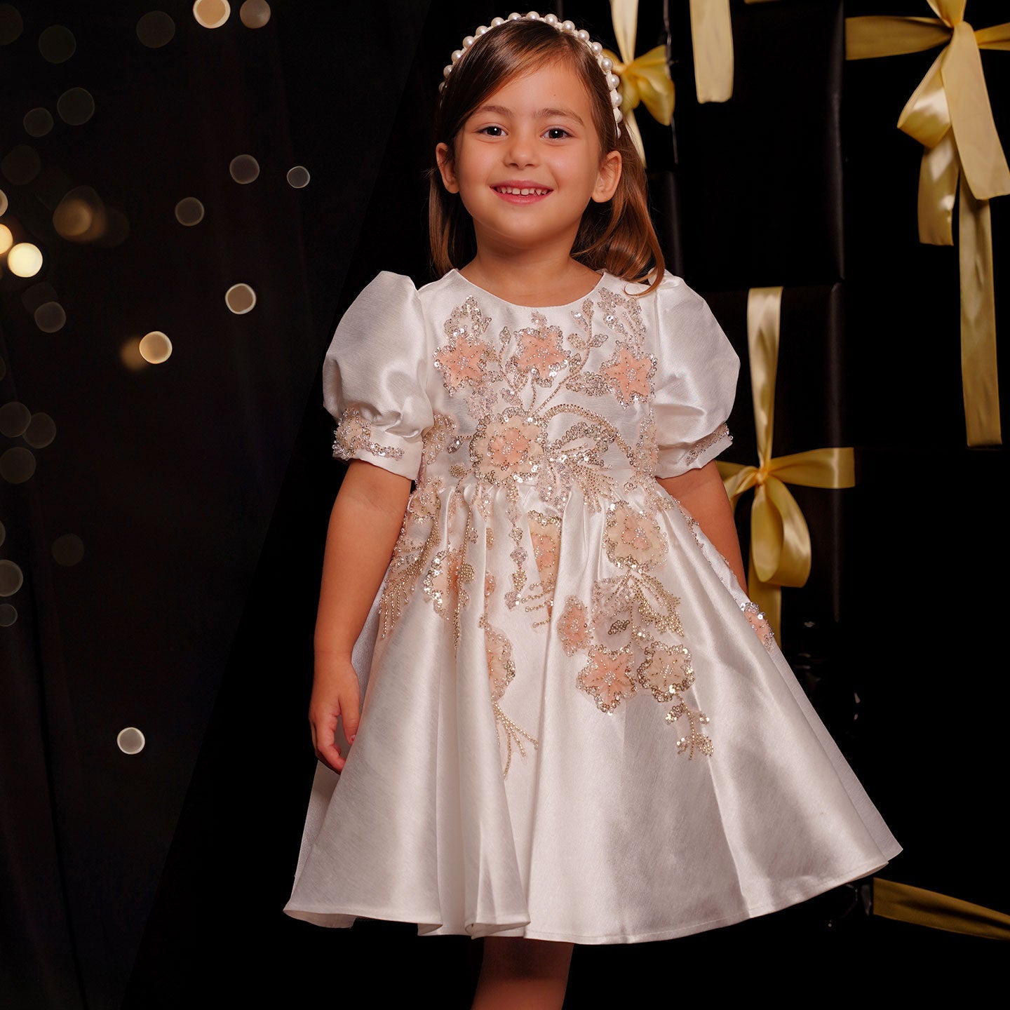 Luxury Off White Flower Girl Dresses Dubai Beading Sequined Princess J085
