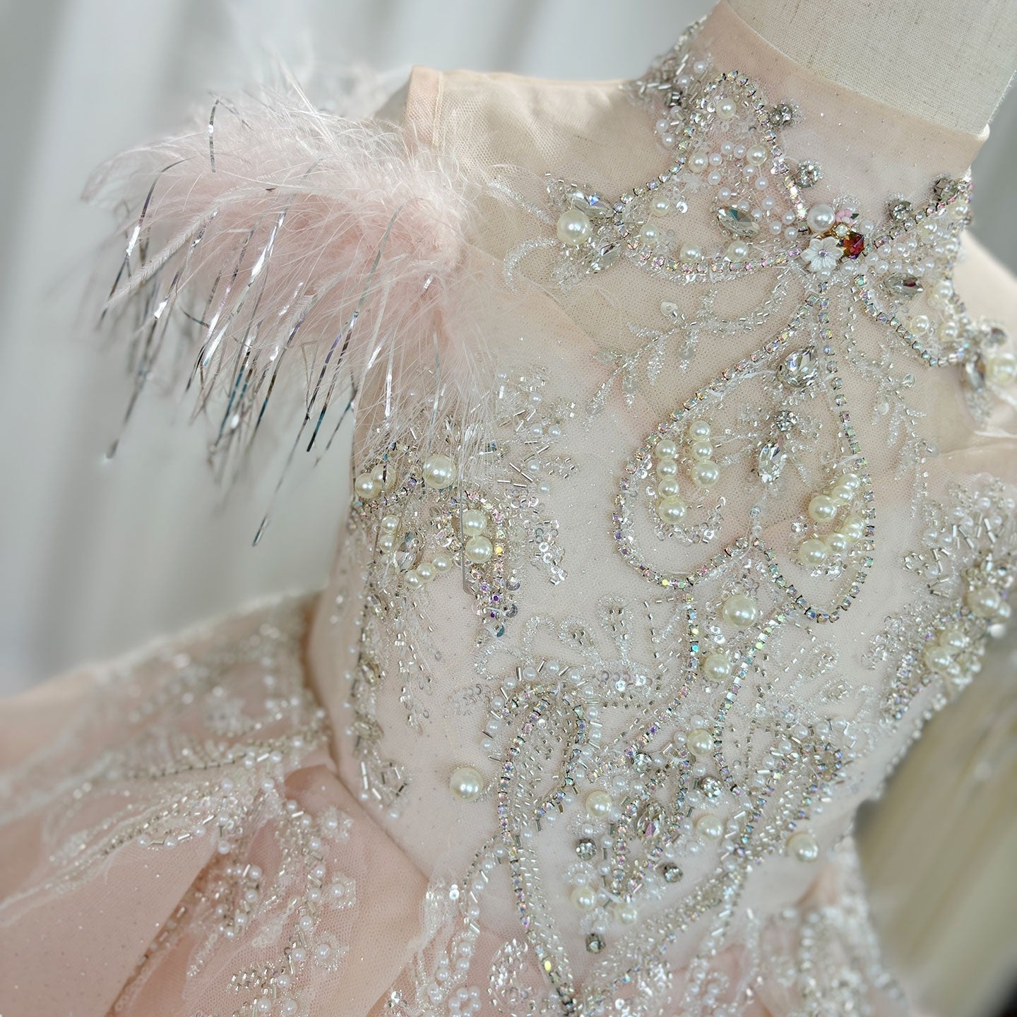 Luxury Pink Dubai Girl Dress Beaded Feathers Arabic Princess J138