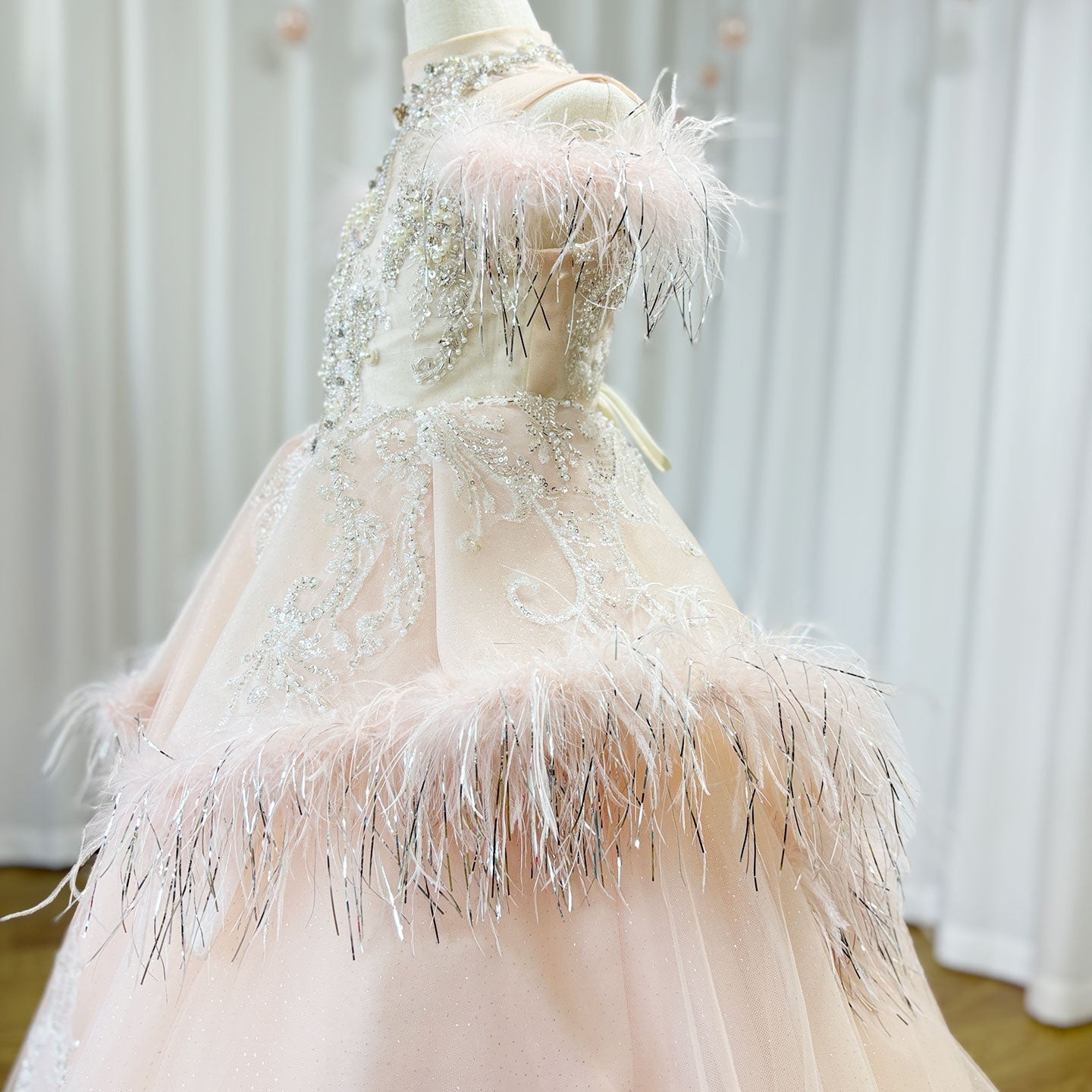 Luxury Pink Dubai Girl Dress Beaded Feathers Arabic Princess J138