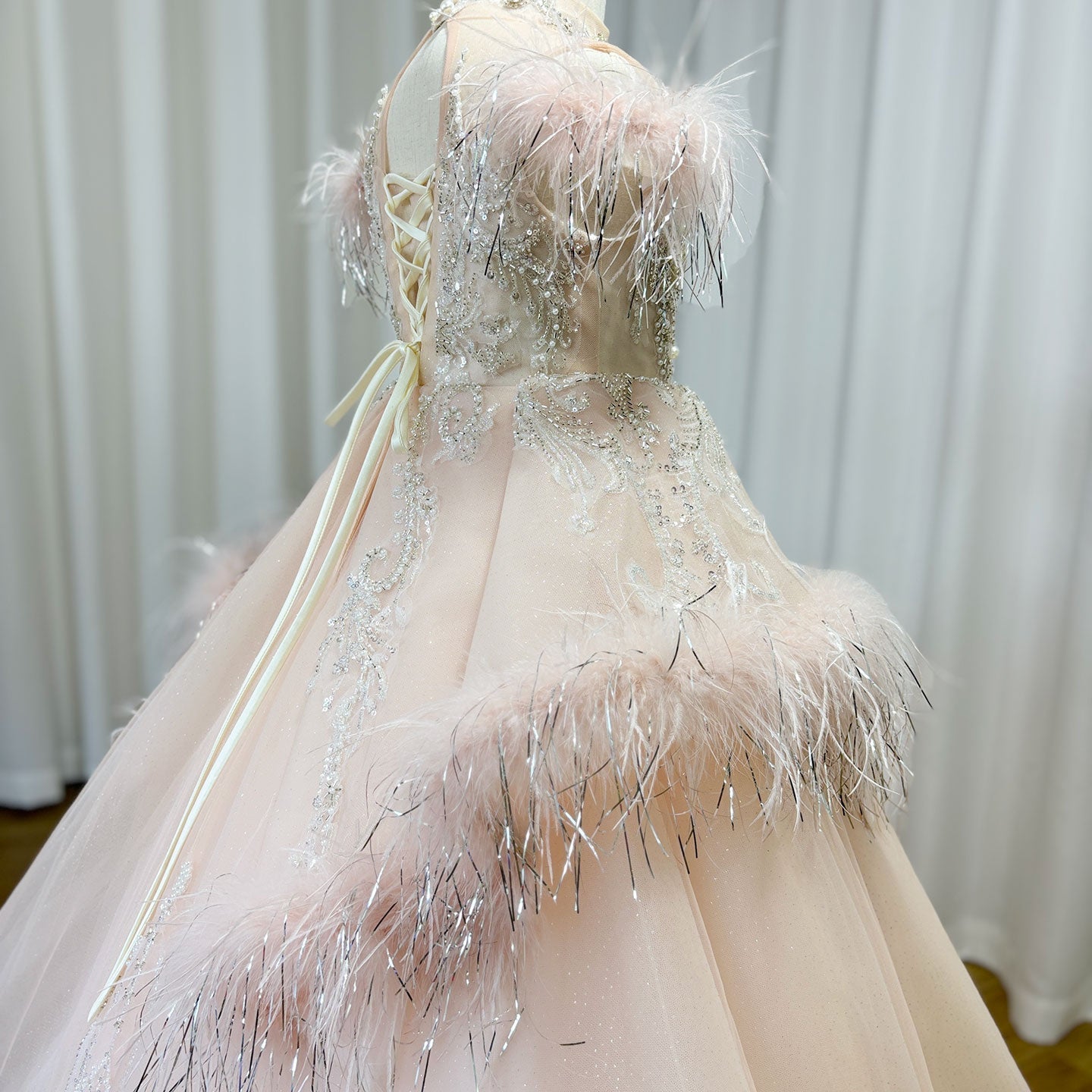 Luxury Pink Dubai Girl Dress Beaded Feathers Arabic Princess J138