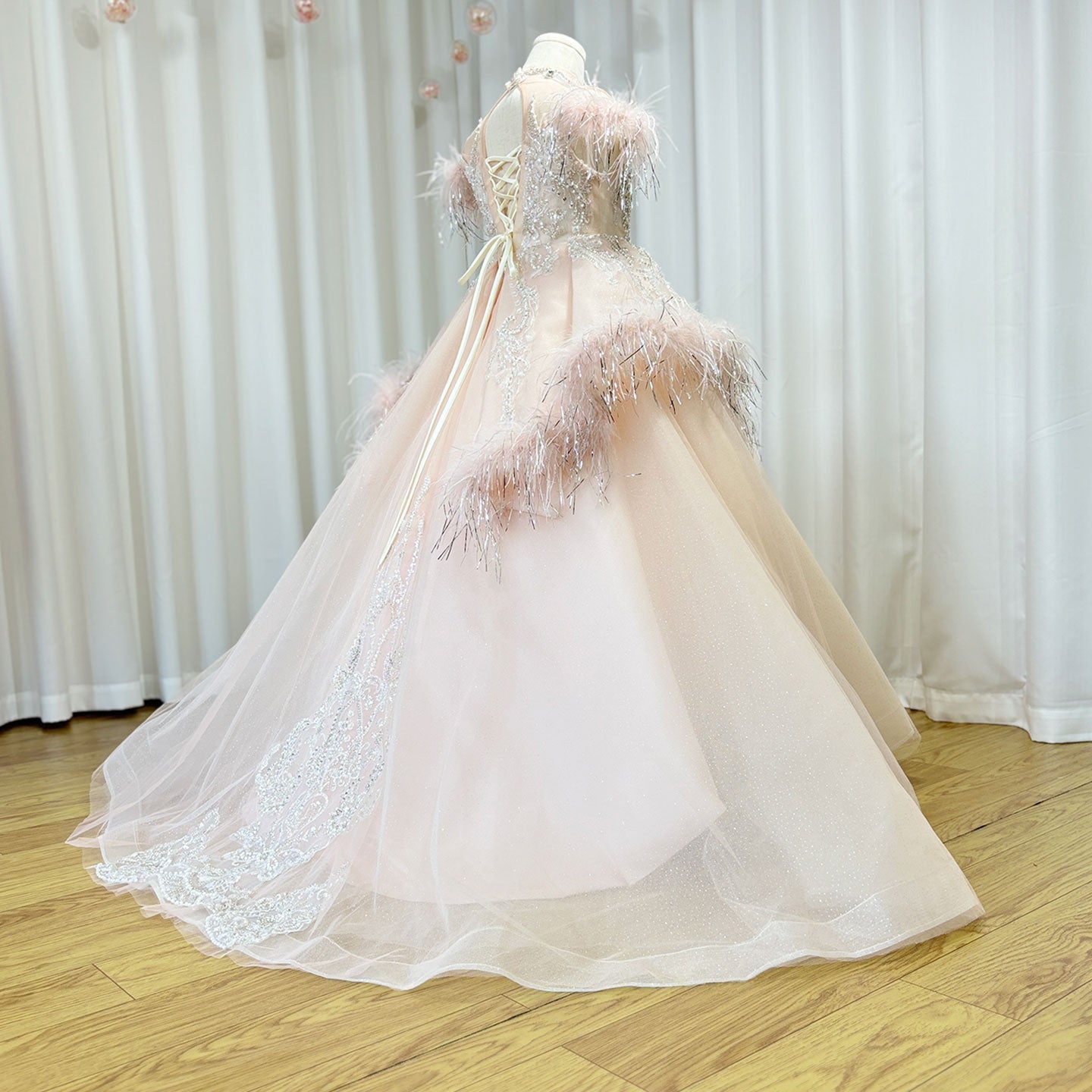 Luxury Pink Dubai Girl Dress Beaded Feathers Arabic Princess J138