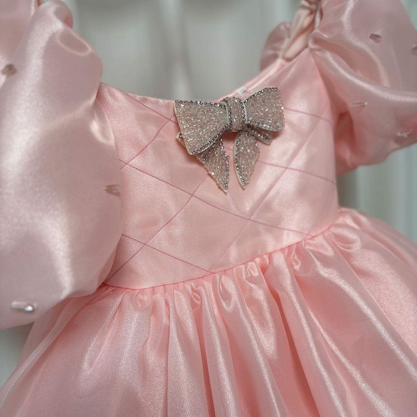 Luxury Pink Girl Dress Beaded Puffy Sleeve Bow Dubai Princess M032